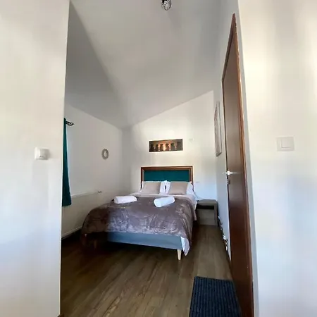 Bed & Breakfast Restaurant Pensiunea Carmen 3*