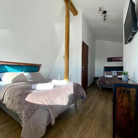 Restaurant Pensiunea Carmen Bed & Breakfast Ranca