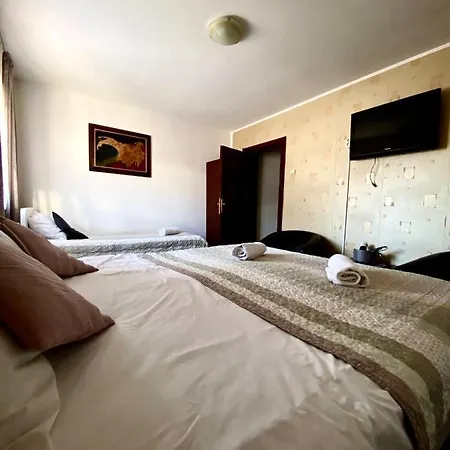 Restaurant Pensiunea Carmen Bed & Breakfast
