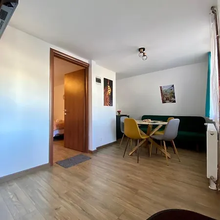 Restaurant Pensiunea Carmen Bed & Breakfast